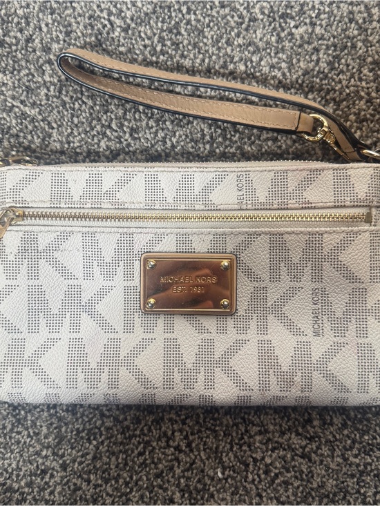 Michael Kors Handbags - Michael Kors Jet Set Vanilla MK Logo Wristlet Wallet Pouch Gold Tone